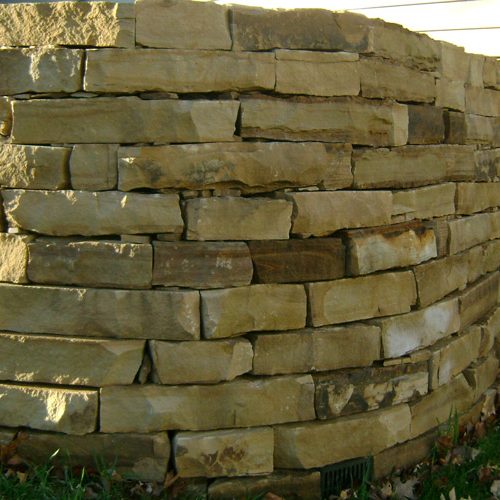 Retaining wall, natural stone