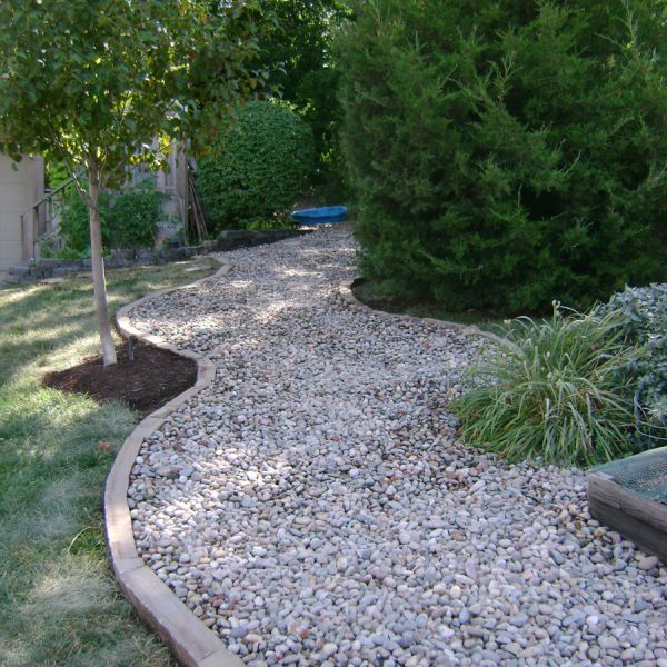 Gravel bed walkway